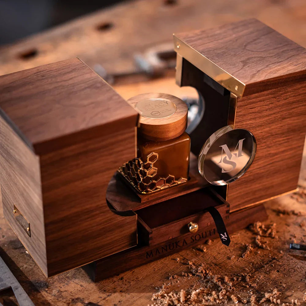 Best Manuka Honey in the World – The Ultimate Luxury Gift