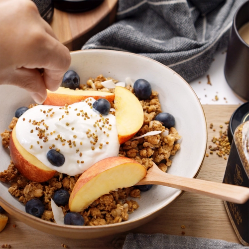 Bee Pollen Granules with yoghurt fruit and cereal