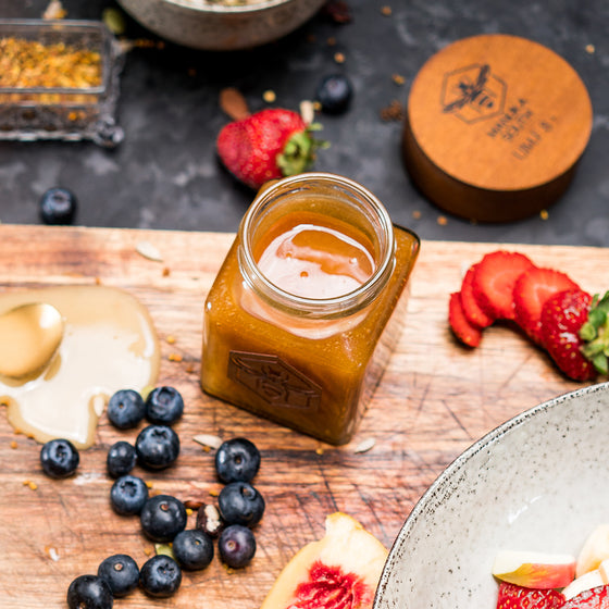 UMF 24+ Manuka Honey with fruit platter