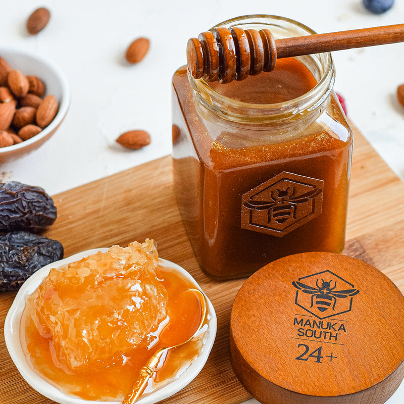 UMF 24+ Manuka Honey with dried fruit and nuts