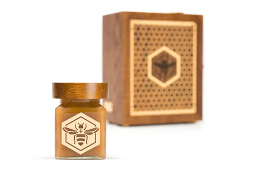 UMF 32+ manuka honey limited reserve jar and case