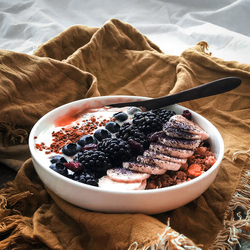 Bee Pollen Granules with Fruit and Yoghurt